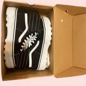Black and White High-Top Sneakers platform vans size 8.5 wmns